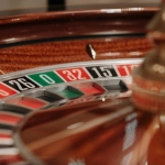 Классическое колесо рулетки в казино для неспешного знакомства с игрой